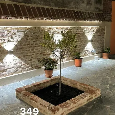 Residenza Nikol アパート カザーレ・モンフェッラート